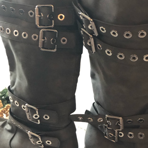 Women's Black Buckle Boots - Picture 3 of 11